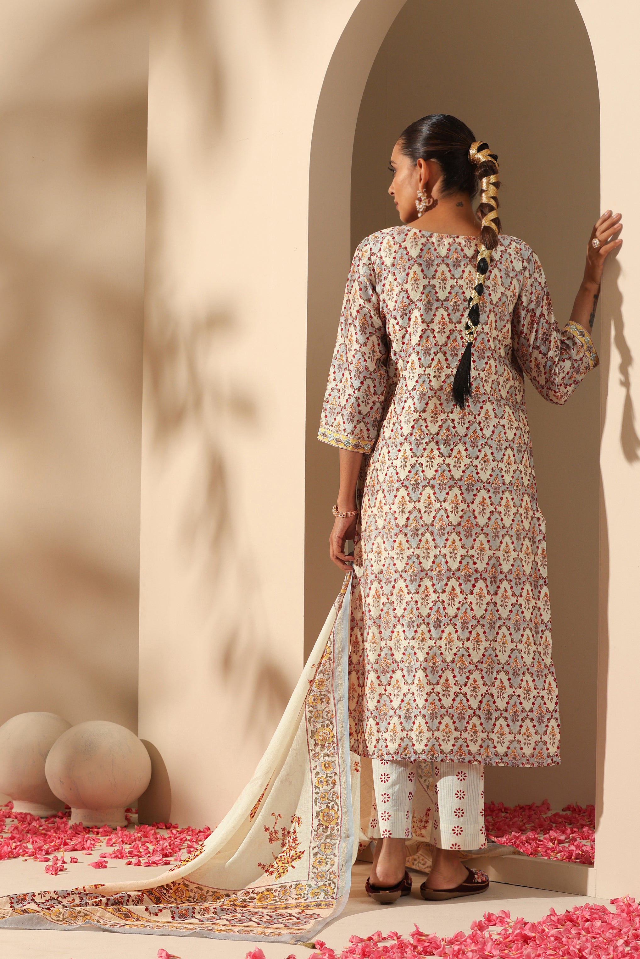 Ivory Gota Patti Embroidered Chanderi Kurta Set of 3
