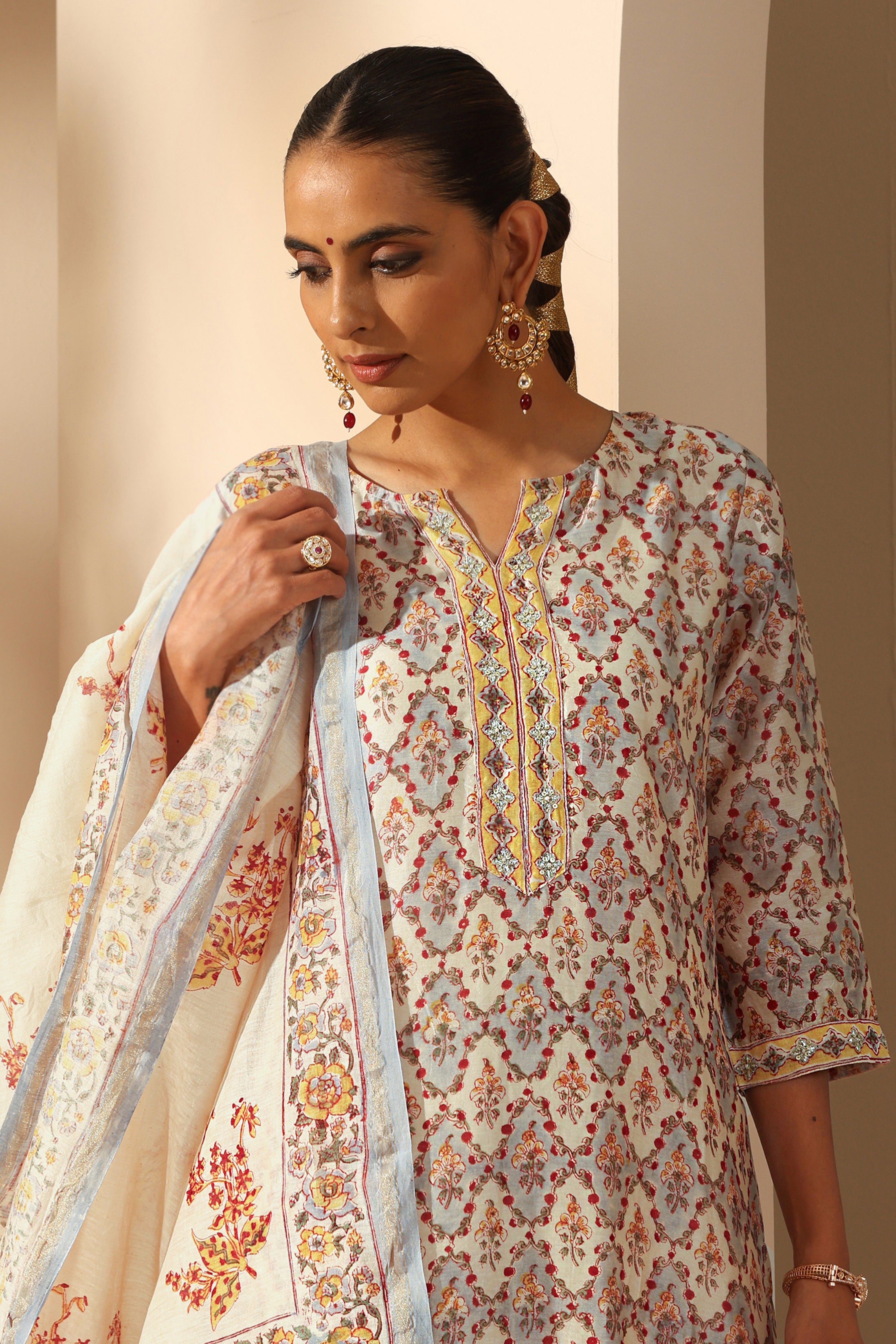Ivory Gota Patti Embroidered Chanderi Kurta Set of 3